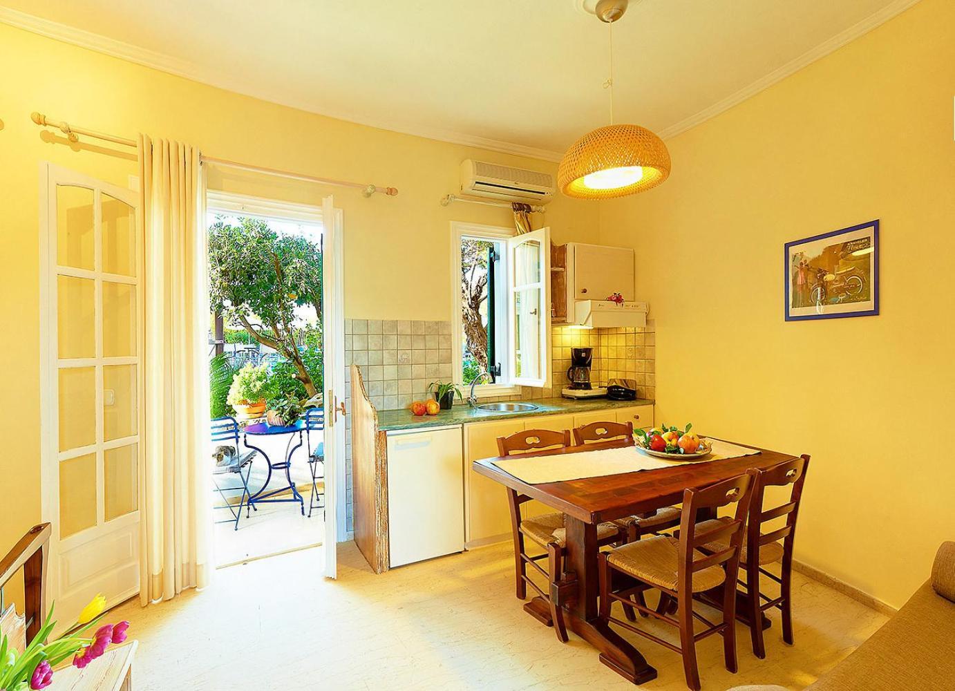 Alkyon Apartments & Villas Hotel Lijá Szoba fotó